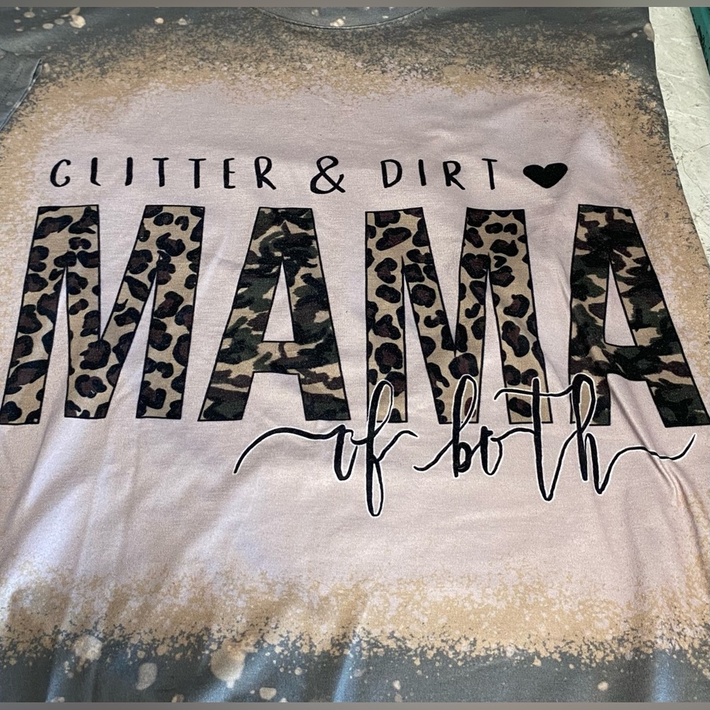 Size 2XL Boutique Tee.